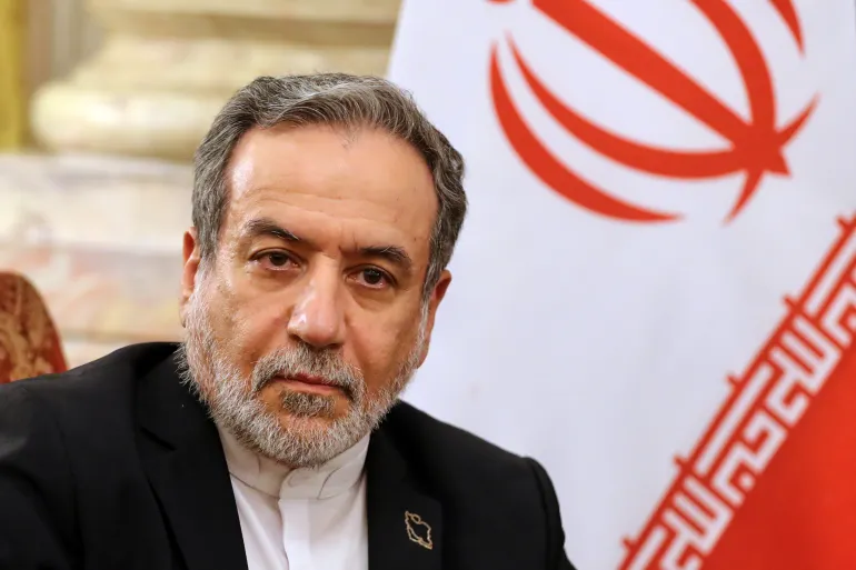 طهران تحذر واشنطن من الخيار العسكري وتؤكد استعدادها للرد ومسار الدبلوماسية - إيران - الولايات المتحدة - عباس عراقجي - الخيار العسكري - Iran - United States
