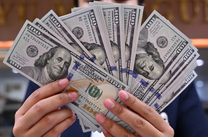 خبير قانوني يوضح الصلاحيات التشريعية للبرلمان بشأن قرار تعديل سعر الصرف - علي التميمي - البنك المركزي - قانون الموازنة - السياسة النقدية - Legal Analysis - Central Bank