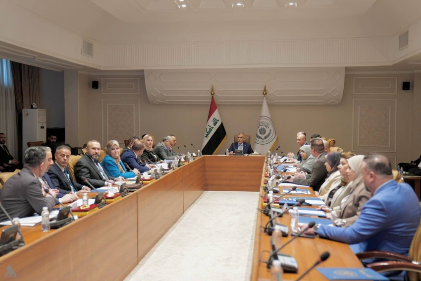 وزير المالية يوجه بربط التخصيصات بمؤشرات الأداء وتعزيز الإيرادات غير النفطية - وزارة المالية - الإصلاح المالي - التحول الرقمي - الاقتصاد العراقي - Ministry of Finance - Financial Reform