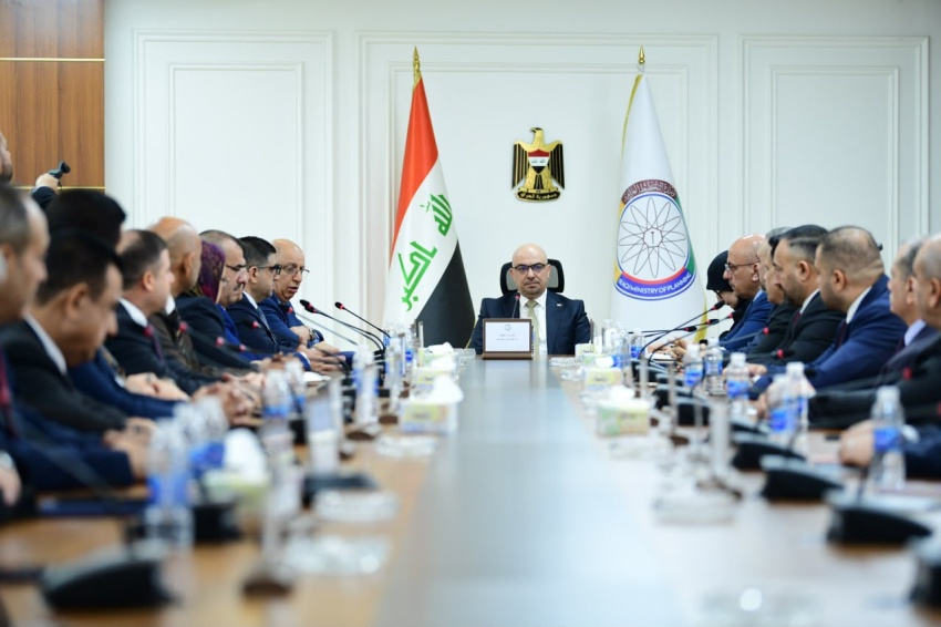 وزير التخطيط يترأس اجتماعاً موسعاً ويؤكد على تطوير الأداء المؤسسي - وزير التخطيط - قتيبة غازي مجيد - الأداء المؤسسي - التنسيق الحكومي - Minister of Planning - Qutaiba Ghazi Majeed