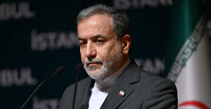 وزير الخارجية الإيراني يؤكد حتمية معادلة أمنية جديدة في المنطقة بعيداً عن التدخل الأجنبي - عباس عراقجي - الخارجية الإيرانية - مضيق هرمز - الأمن الإقليمي - Abbas Araghchi